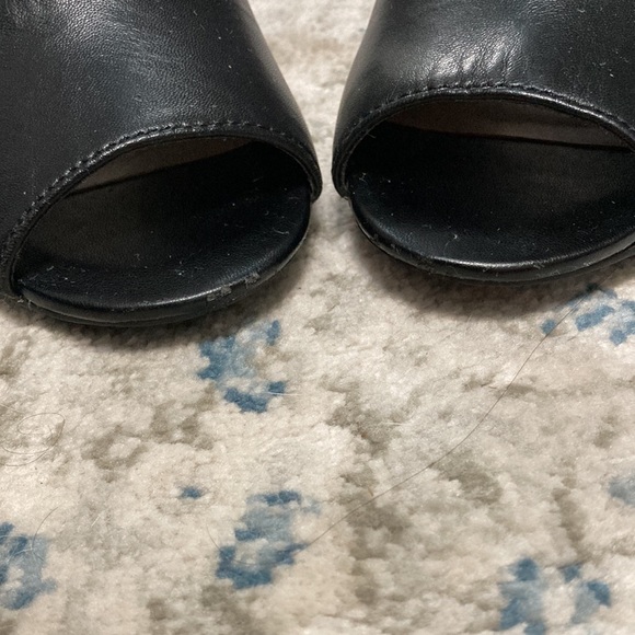 Nine West black heels - Picture 6 of 10